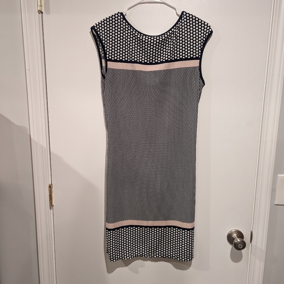 Navy Max studio dress - Picture 3 of 5